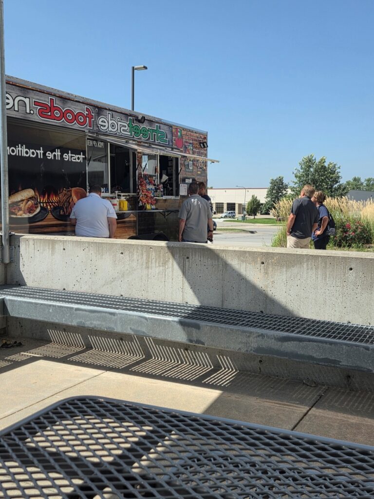 What Makes Food Trucks the Heart of the City’s Street Food Scene?